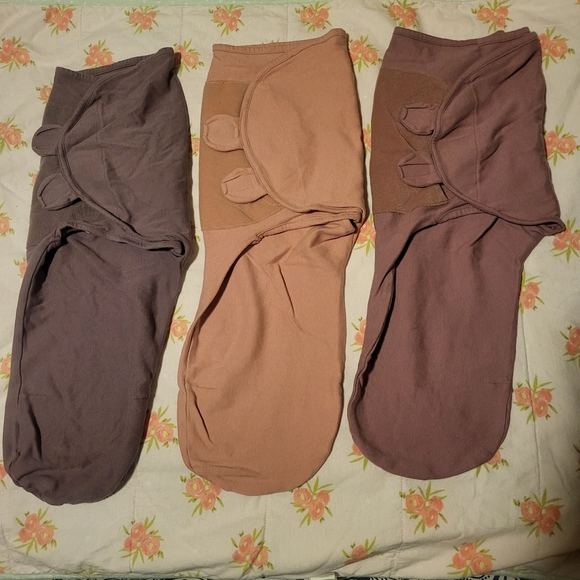 💞SOLD💞Velcro swaddle wrap baby girl 100% cotton - Picture 2 of 5